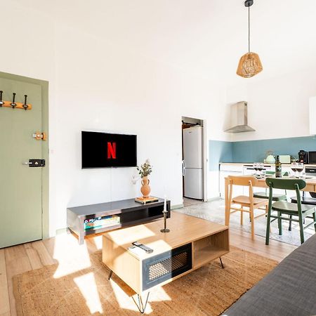 Grand Appartement Familiale - Camargue サラン・ド・ジロー エクステリア 写真