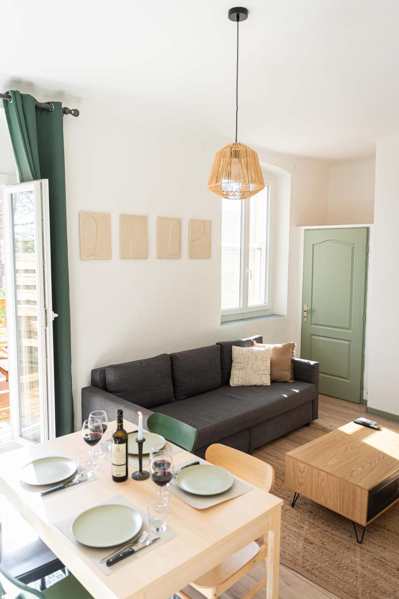 Grand Appartement Familiale - Camargue サラン・ド・ジロー エクステリア 写真