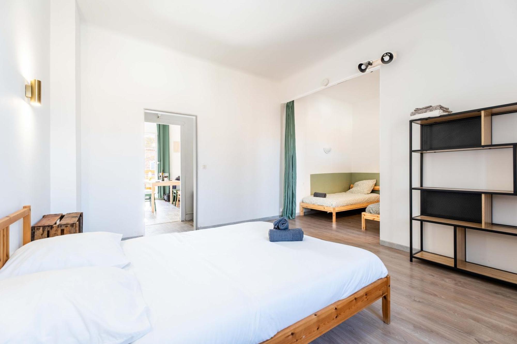 Grand Appartement Familiale - Camargue サラン・ド・ジロー エクステリア 写真
